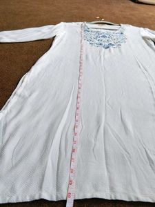 Aesthetic White Embroidered Kurta