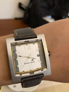 Elegant Leather Band Watch
