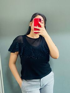 Combo of net top and trousers