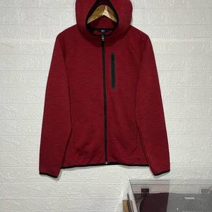 UNIQLO HOODIE M to L