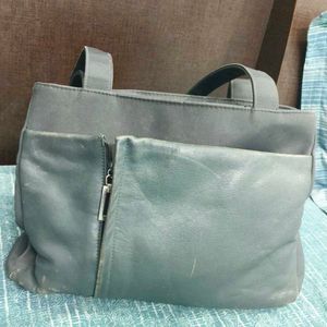Stylish genuine Leather Handbag