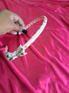 Gorgeous Beige Gold Headband With Hearts Detail