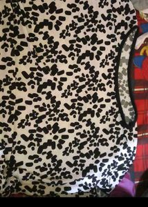 Black &amp; White Print Top