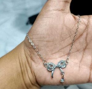 silver hanging necklace