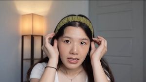 Crochet Red Hair Band