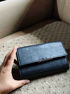 Chic Black Textured Wallet