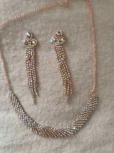 Sparkling Rhinestone Necklace &amp; Earrings Set