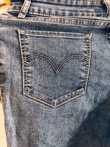 Levis Women Blue 711 Skinny Fit Light Fade Jeans