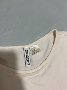 H&amp;M off white tshirt