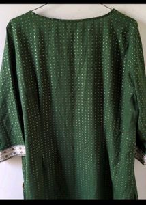 Elegant Green Kurta with Floral Panel