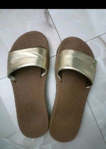 Zudio Golden &amp; Brown Slipper