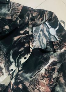 Abstract Print Button-Up Shirt