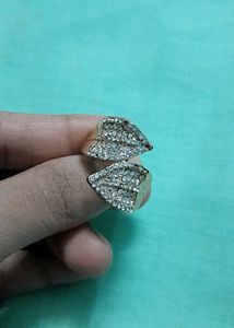 Sparkling Leaf Ring