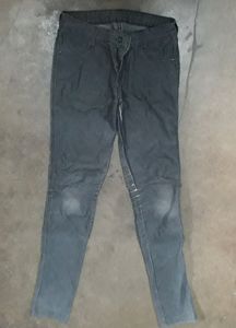 Levi's Women High Weist, Slim Fit ,Ripped Skinny J