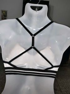 Trendy Criss-Cross Back Strappy Sports Bra / Crop