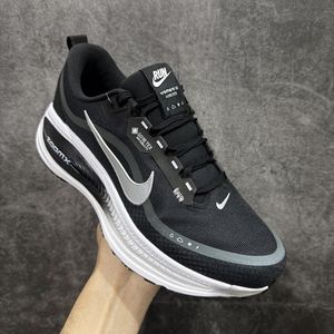 Nike ZoomX Vomero 16 GORE-TEX