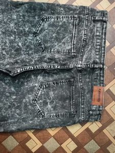 ⚡ ⚡ Flash Sale ⚡ ⚡ Distressed Denim Jeans