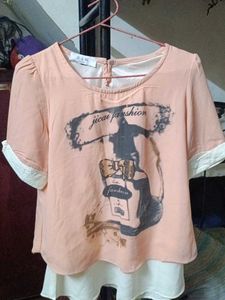 Chic Peach Graphic Print Top