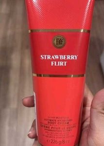 Bath &amp; Body Works Strawberry Flirt Cream