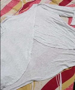 Comfortable Grey Graphic T-Shirt