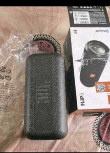 JBL Flip 5 Portable Bluetooth Speaker – Like New
