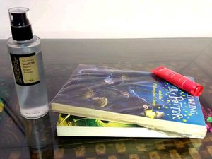 ⚡ Harry Potter Books 1 &amp; 2 Bundle(like new) 🪄