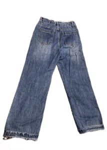 A comfy jeans ,perfect for fall outfits......🍂🍂�