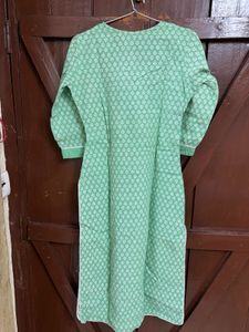 Green Printed V-Neck Kurta set