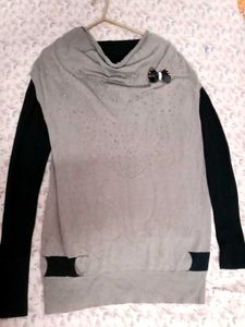 Stylish Two-Tone Knit Sweater