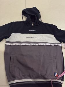 Men's "New York" Graphic Hoodie