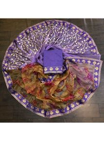 Elegant Floral Print Saree with Embellishments