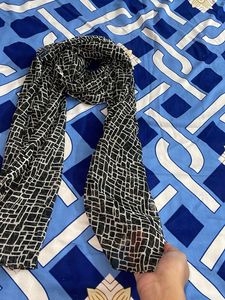 Black &amp; White Patterned Scarf