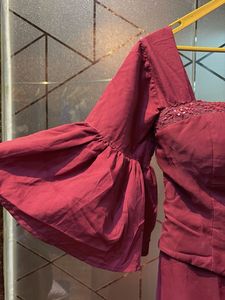 Pintresty burgundy short gown