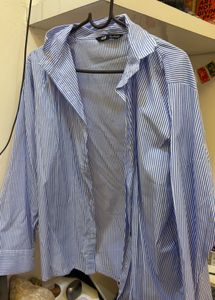 XL Blue and White Striped H&amp;M Shirt
