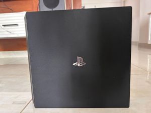 Sony PS4 pro 1 TB with Games: Call of Duty, Judgme