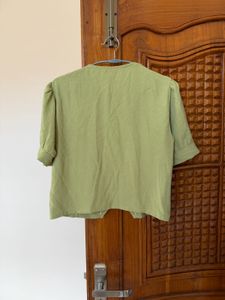 Chic Puff Sleeve Cropped Top
