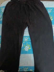 Comfortable Black Lower