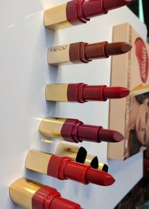 ME-ON Velvet Matte Lipsticks