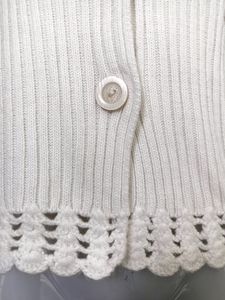 MILKY WHITE SWEATER