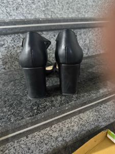 Mochi wedge black heel