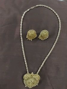 Antique Gold Finish Necklace &amp; Earrings Set