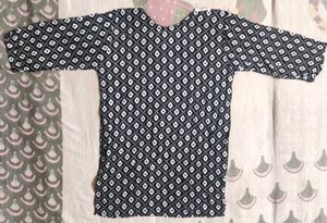 Stylish Black &amp; White Printed short kurti