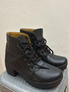 Black Lace-Up Heeled Boots