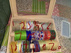 bangle set or kade setin 2'6 size