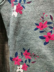 Cute grey 🩶 Floral 🌺🌸 Sweatshirt