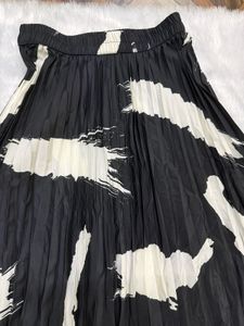 COMBO Bohemian Print Pleated Maxi Skirt