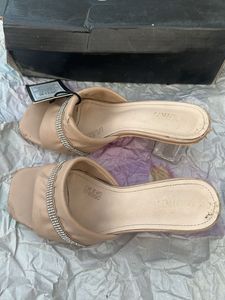 OUTRYT Embellished Heeled Sandals