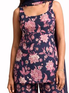 Nishorama Rhim-Jhim Deep Back Kurti Set