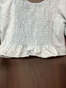 Light Wash Denim Puff Sleeve Top for m &amp; L