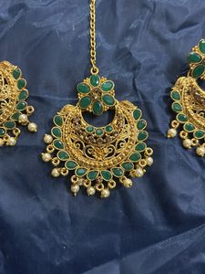 Green  Earrings With Mang Tikka